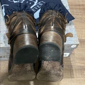 Freebird by Steven Sammi boots